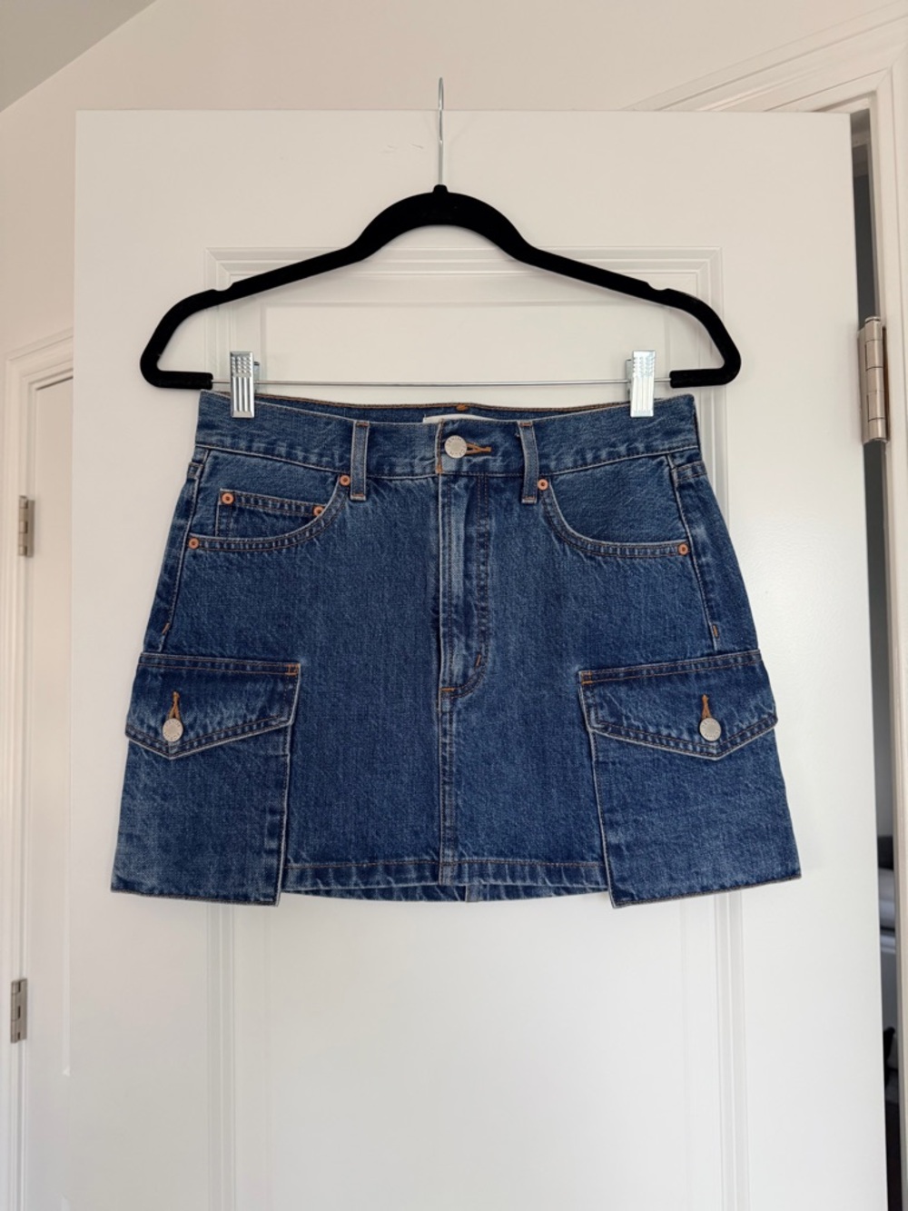 Aritzia Denim Forum Dark Blue 90s Mid-Rise Cargo Denim Mini Skirt